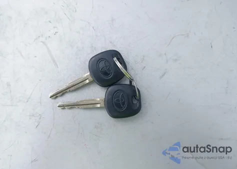 2008 Toyota Camry из США, поврежденный, VIN 4T4BE46KX8R023155